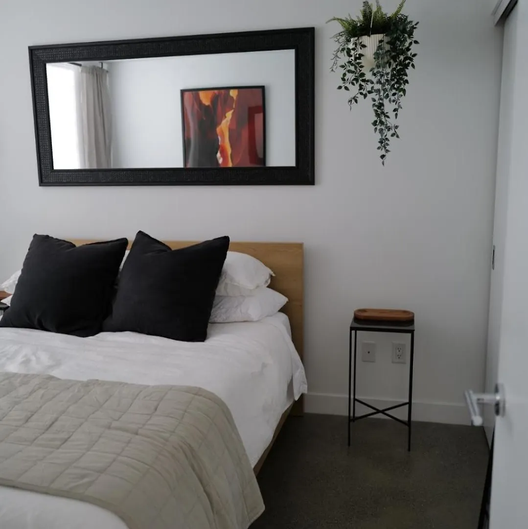 Modern, Bright 2 Bedroom Condo In Historic Chinatown, Downtown Vancouver